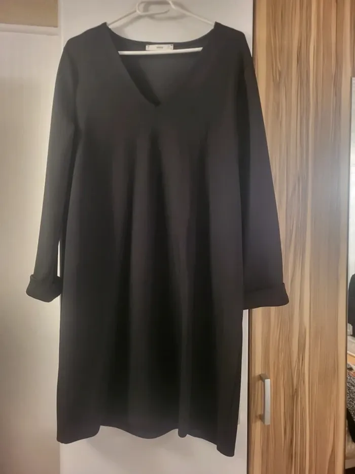 Robe droite mi longue