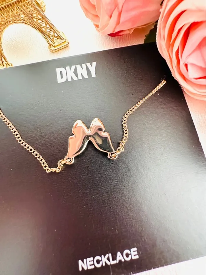 🦋Collier zinc papillon DKNY doré – Authentique & raffiné - photo numéro 12