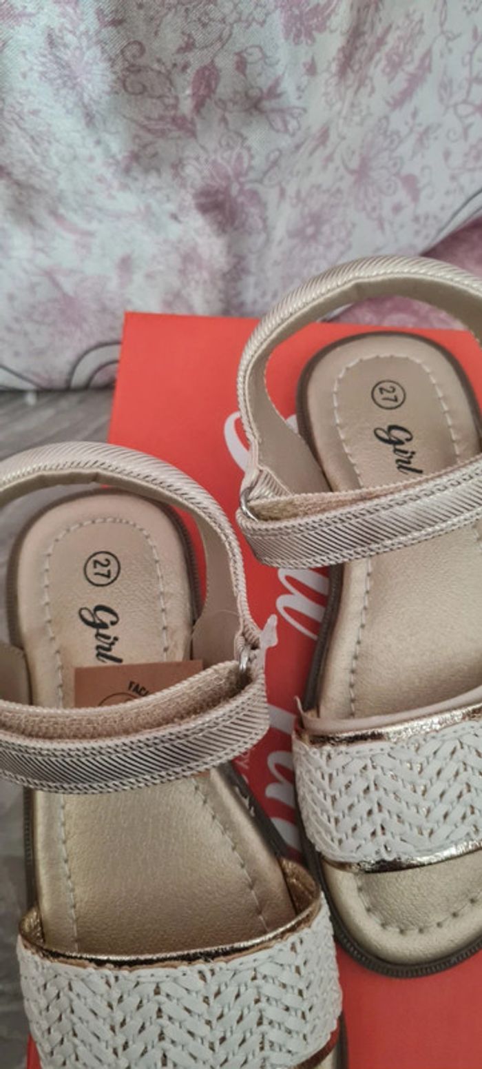 Sandales filles taille 27 neuves - photo numéro 2