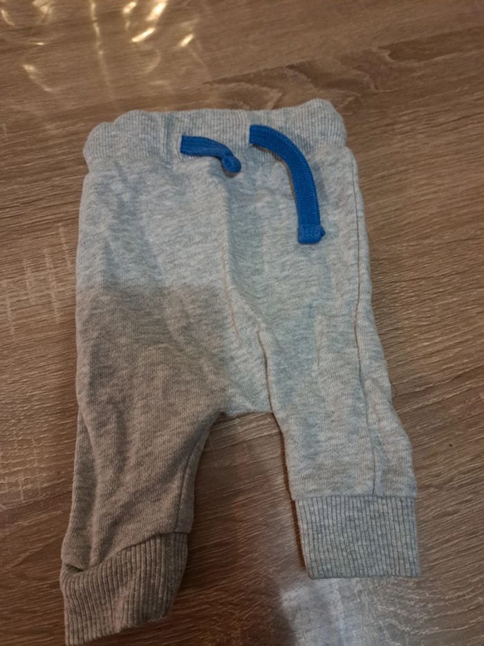 Jogging gris Mickey mouse 1 mois