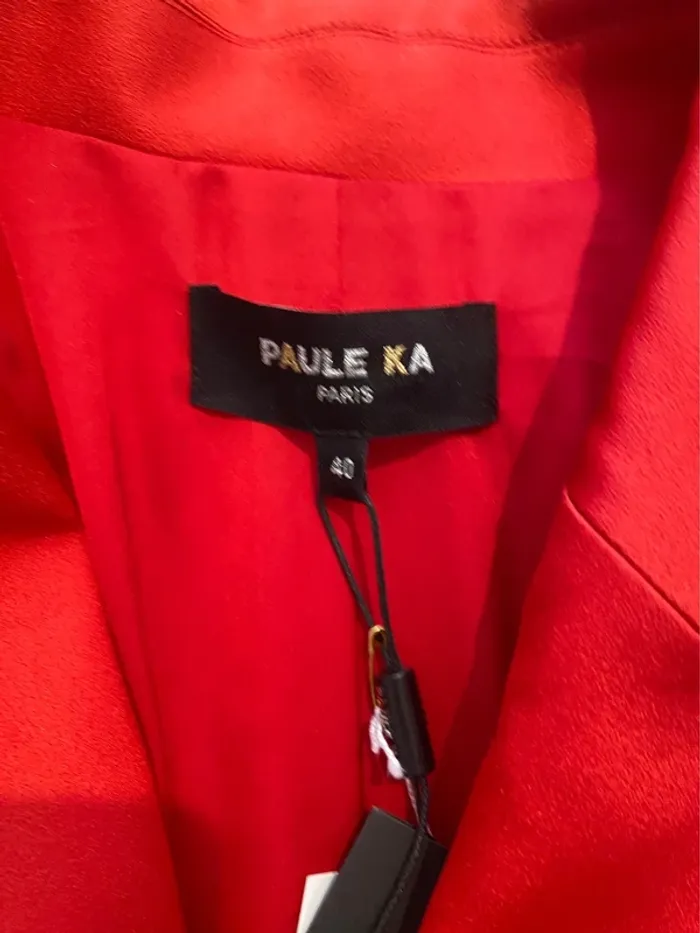 Cape rouge Paule Ka taille 40 neuve - photo numéro 3