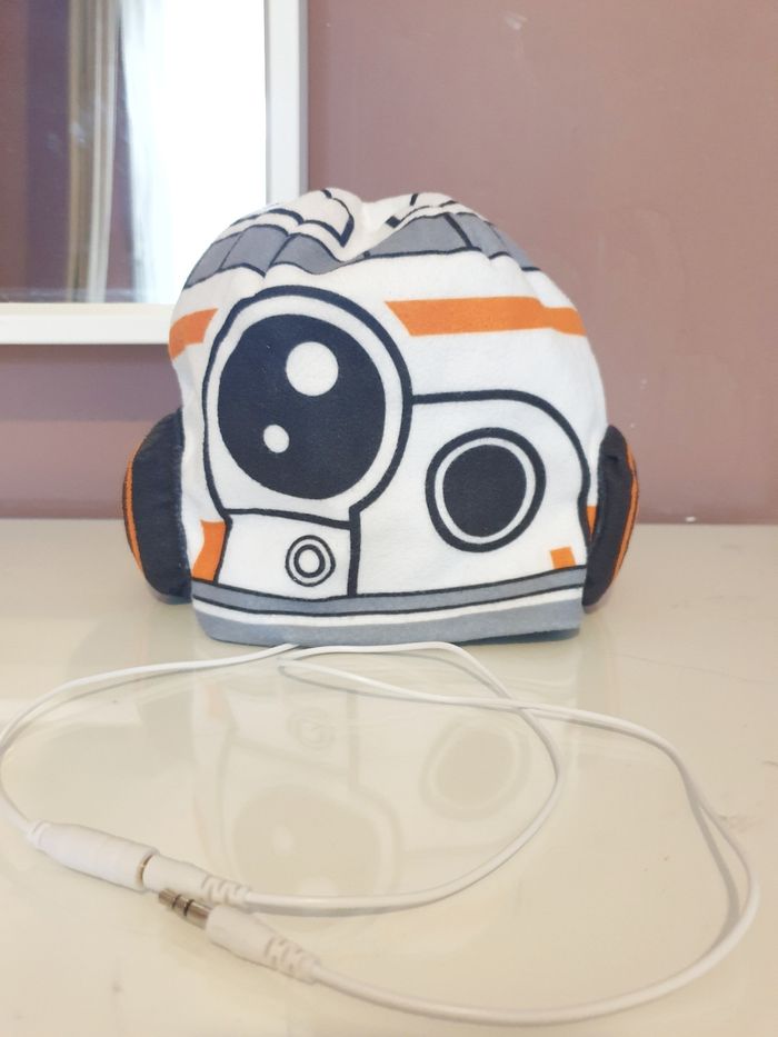 Star wars bonnet avec ecouteur