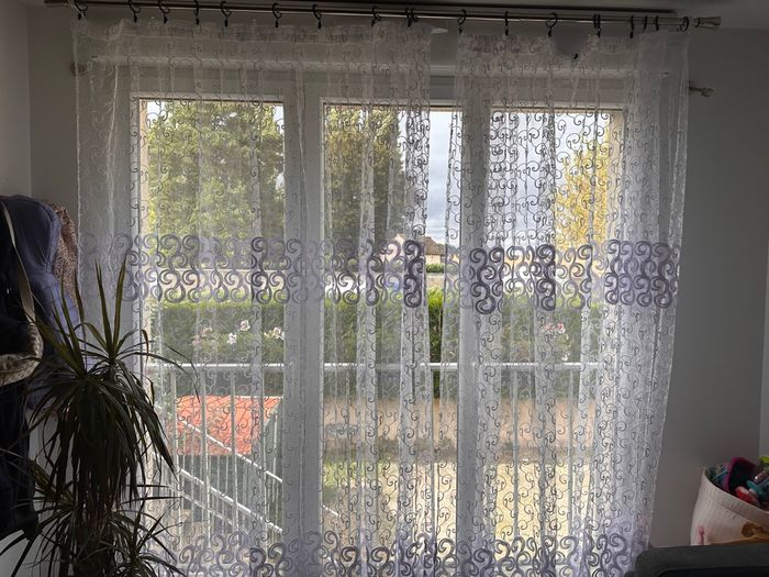 Rideau hauteur 2.13cm ; largeur 1.55cm + 1.55cm