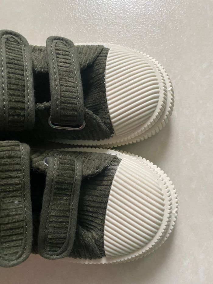 Basket en velours côtelé neuves - photo numéro 4