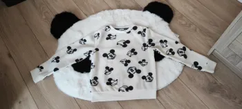 🐼 Pull polaire 8 ans Disney très bon état 🐼