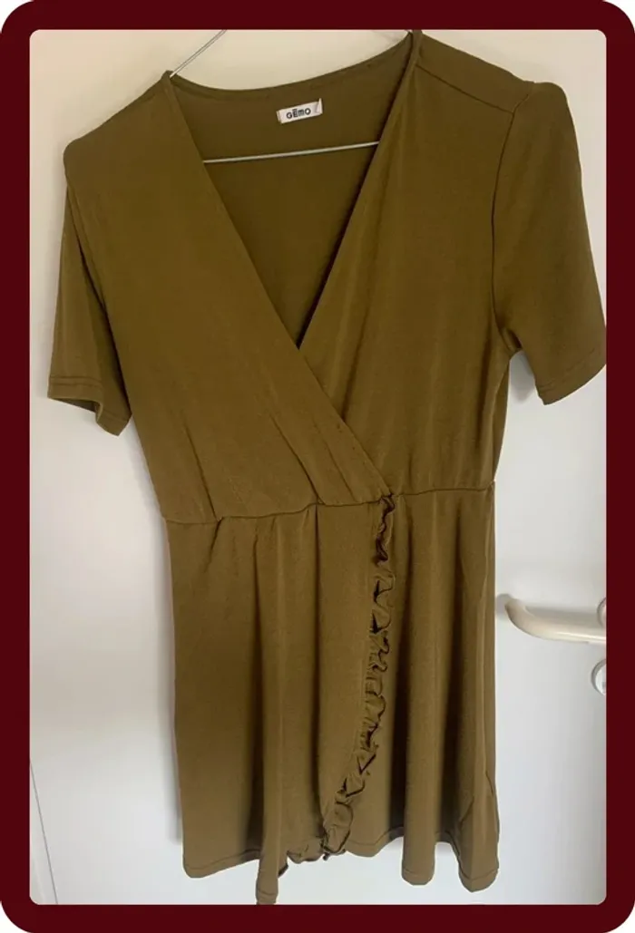 Robe kaki