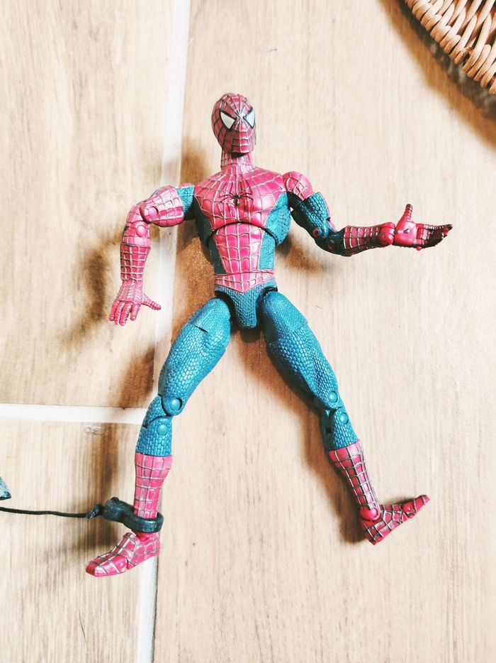 🦟 Figurine Spider-man Marvel super poseable et gargoyle année 2002 Toy biz - photo numéro 3
