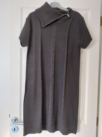 Jolie robe  marque Only taille 42