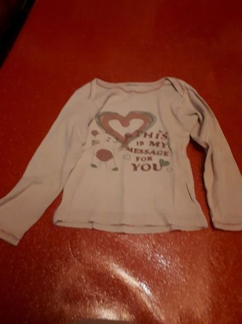 T-shirt manche longue taille 3 ans