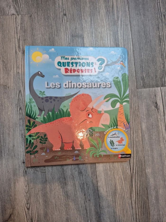 Livre dinosaure
