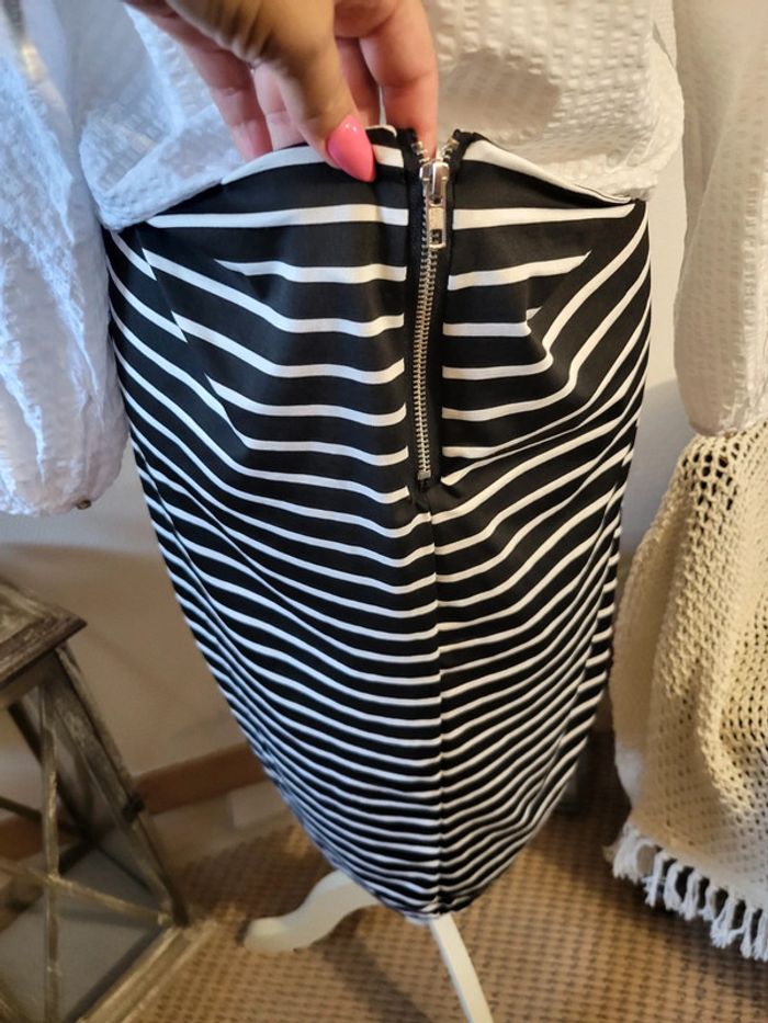 Jupe droite - photo numéro 3