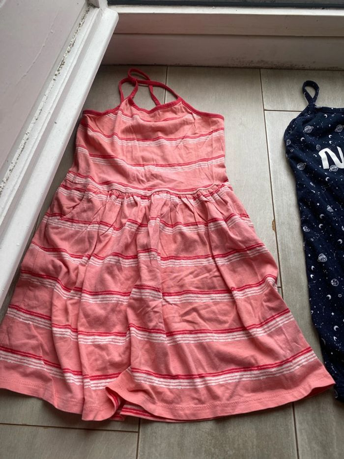 Lot robes 8 ans - photo numéro 2