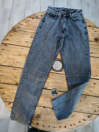 Jean's.