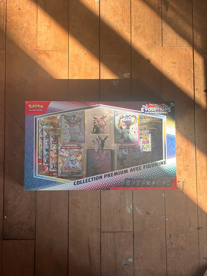 Coffret Premium avec Figurine - Évolutions Prismatiques