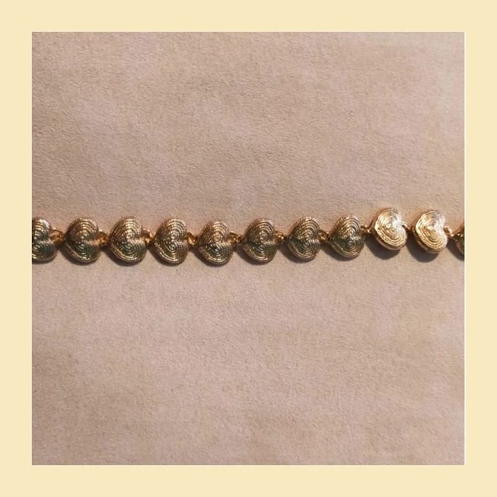Bracelet vintage doré à cœurs gravés – Élégance intemporelle - photo numéro 10
