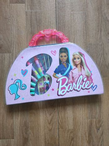 Trousse coloriage barbie
