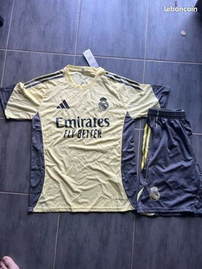 Ensemble maillot + short réal madrid