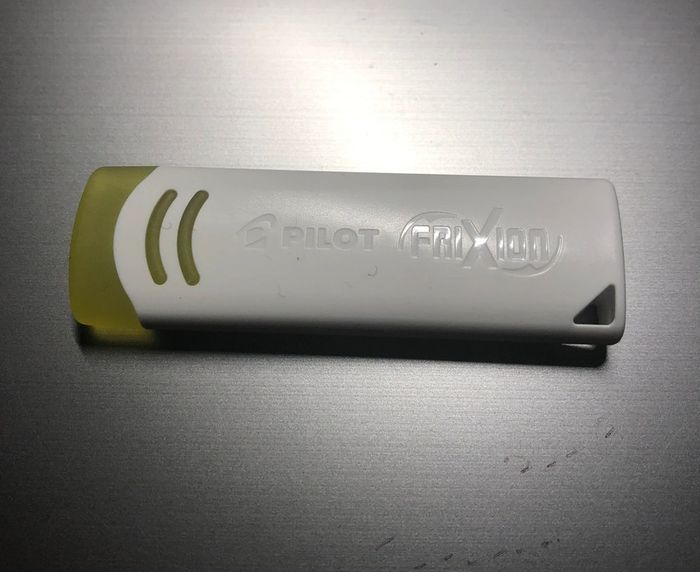 1 gomme pour stylo bic « pilot frixion » NEUVE - photo numéro 2