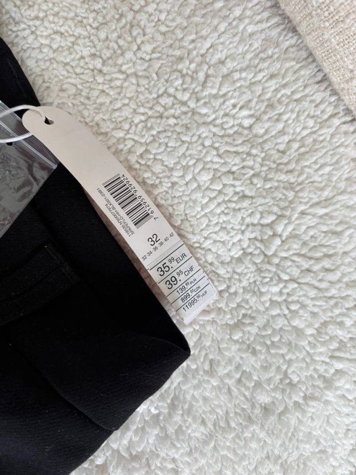 Pantalon noir - photo numéro 3