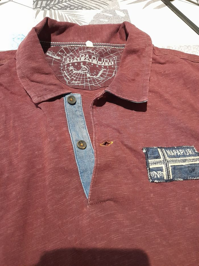 Polo manches courtes Napapijri Taille M état neuf - photo numéro 3