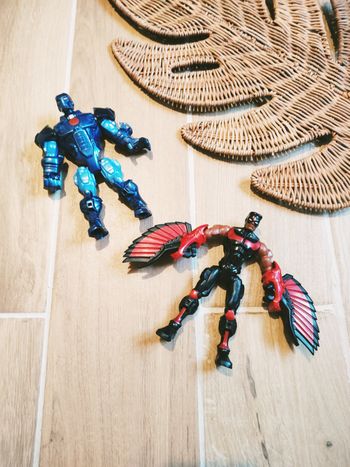 💫Lot de 2 figurines super hero mashers Iron Man stealth furtif et Faucon/ Falcon Avengers