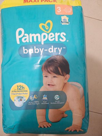 Couches pampers maxi pack. Taille 3