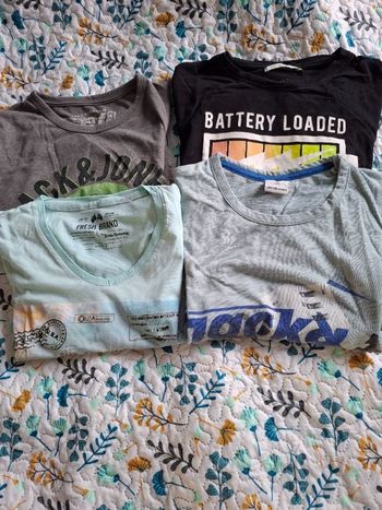 Lot 4 tee shirt taille s