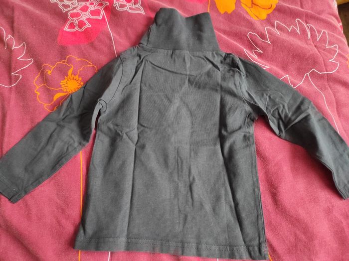 sous pull TAO 3 ans tbe - photo numéro 3