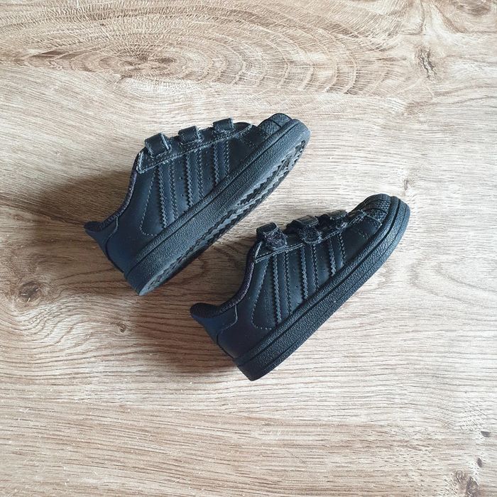 ⭐ Baskets Superstar Adidas en cuir a scratch noir pointure 21 ⭐ - photo numéro 10