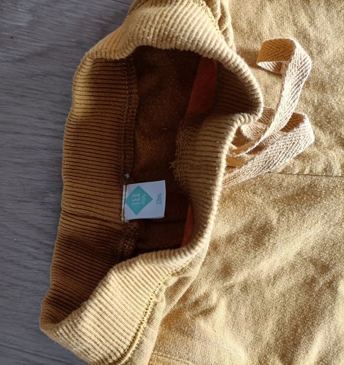 Pantalon survêtement bébé 12 mois - photo numéro 2