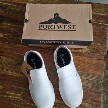 chaussures de sécurité / cuisine taille 40 - NEUF