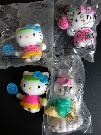 4 figurines Hello Kitty McDonald's