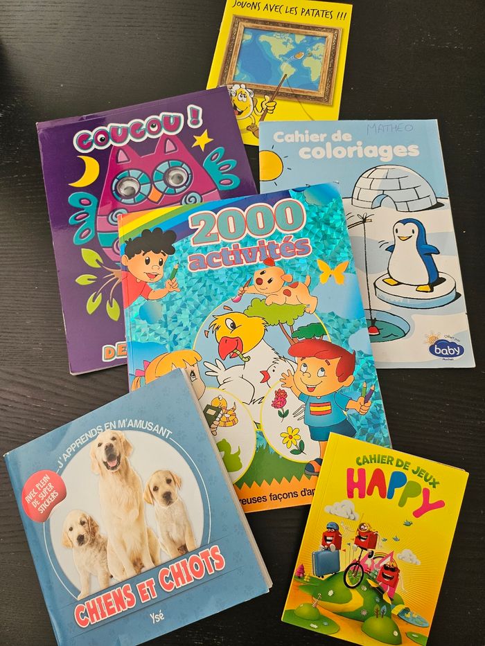 Lot Très bon état Coloriages autocollants activités