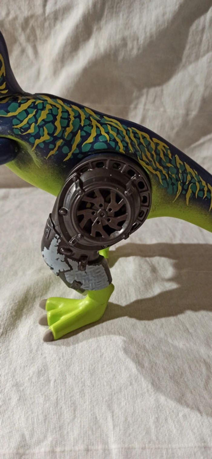 Tyrannosaure t-rex avec armure playmobil - photo numéro 3