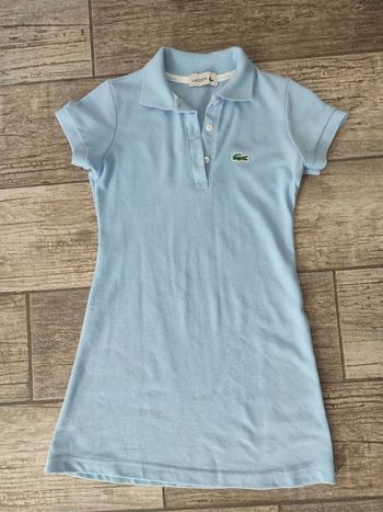 Robe Lacoste