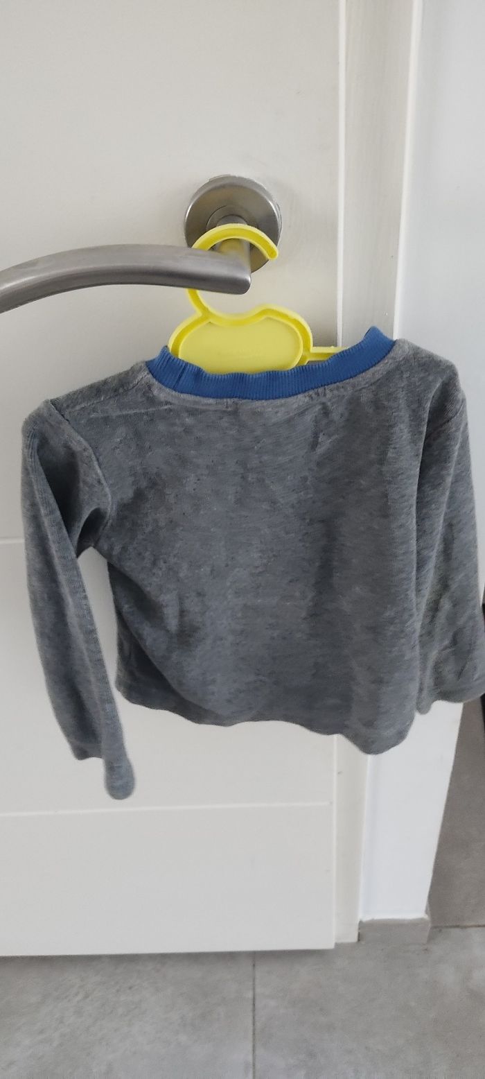 Pull velours 2 ans Mickey Disney - photo numéro 2