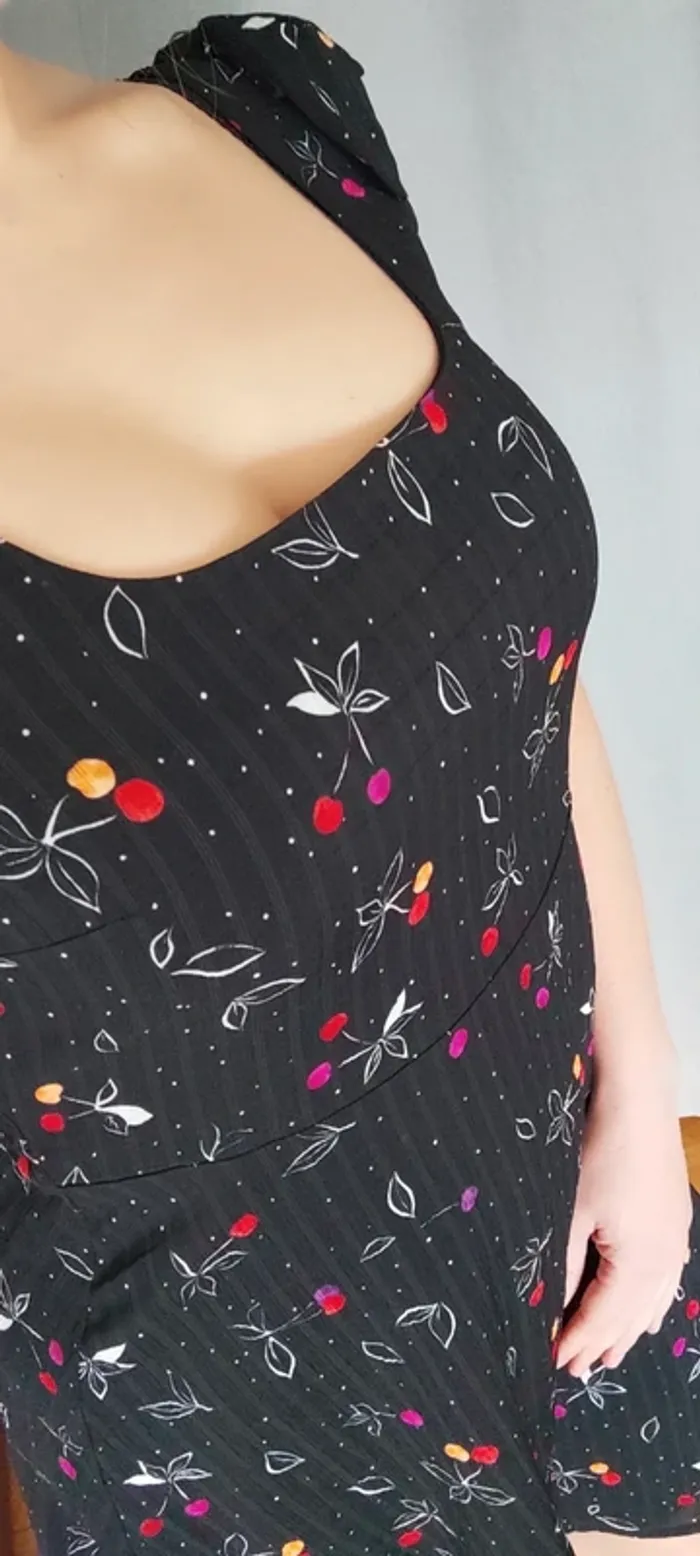 Magnifique robe d'été à fleurs - photo numéro 4