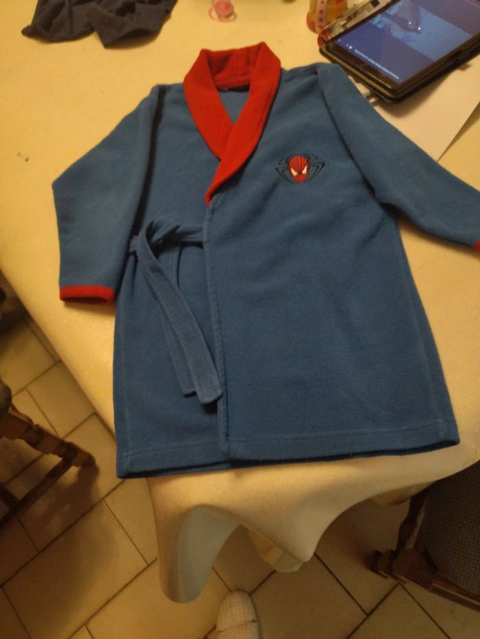 Robe de chambre spiderman 4 ans - photo numéro 2
