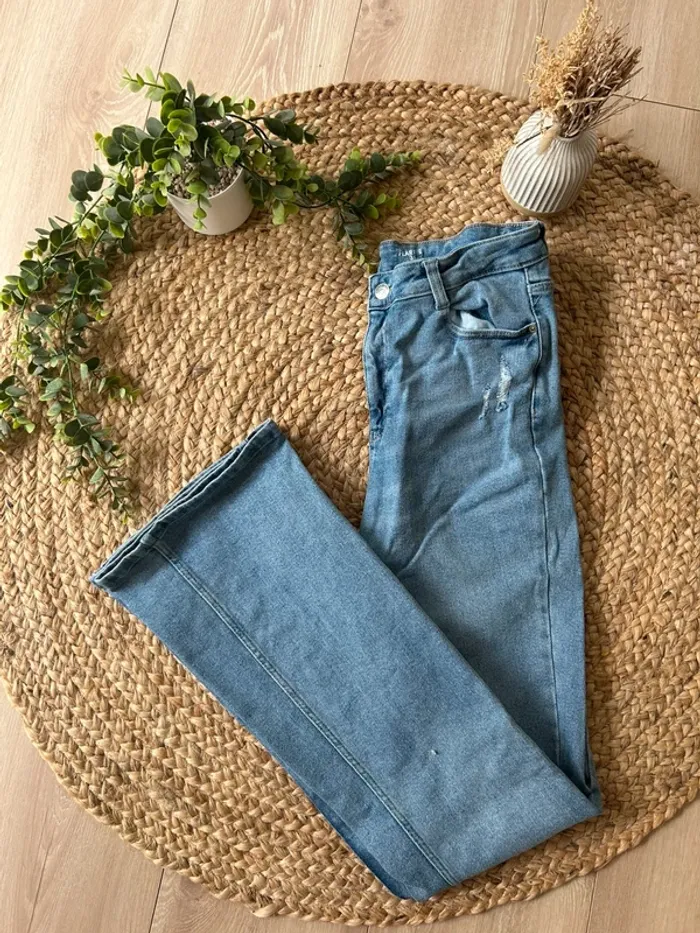 Jean flare Kiabi taille 38 - photo numéro 4
