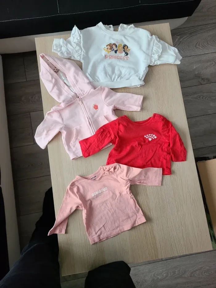 Lot de 4 hauts taille 3 mois