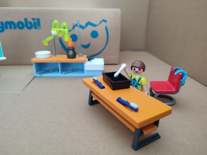 Playmobil inspiré 9456 salle de chimie - photo numéro 3