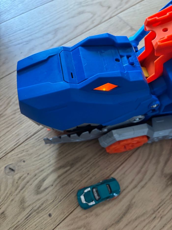 Mega transporteur T-Rex - Hot wheels - photo numéro 3