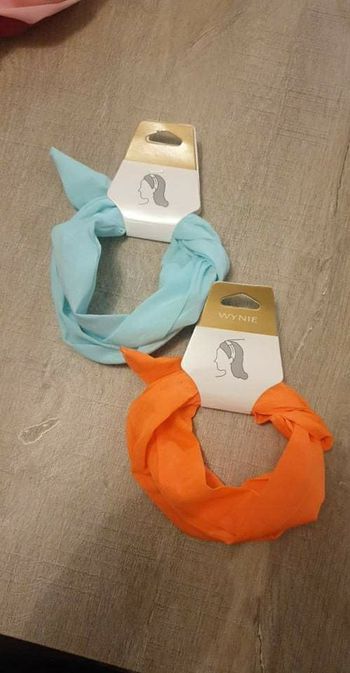 Lot de 5 bandeaux cheveux  4 euros