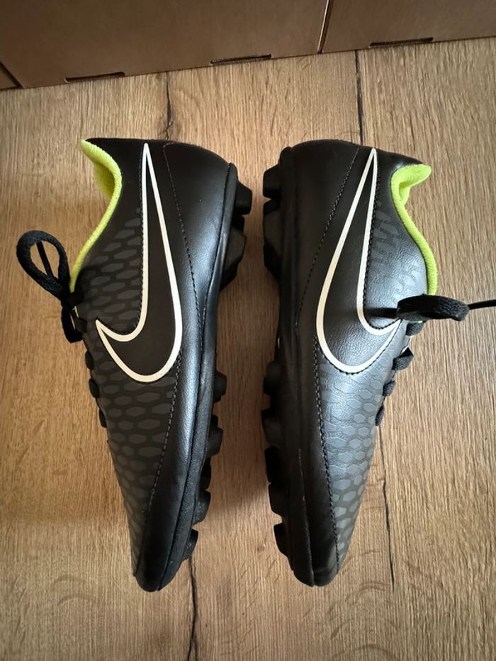 Baskets foot Nike pointure 38 très bon état - photo numéro 17