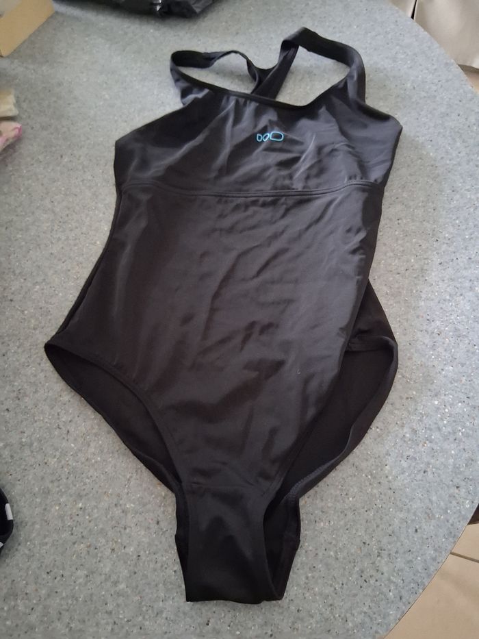 Maillot de bain 1 pièce noir " décathlon "