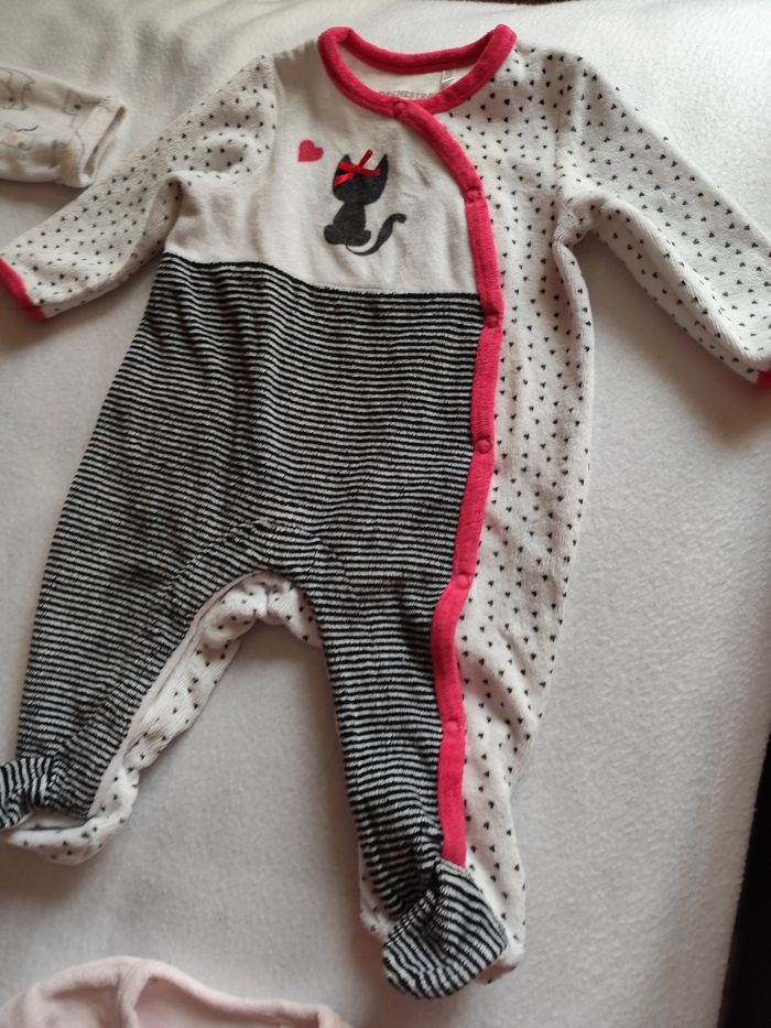 Lot de 5 pyjams 3 mois - photo numéro 4