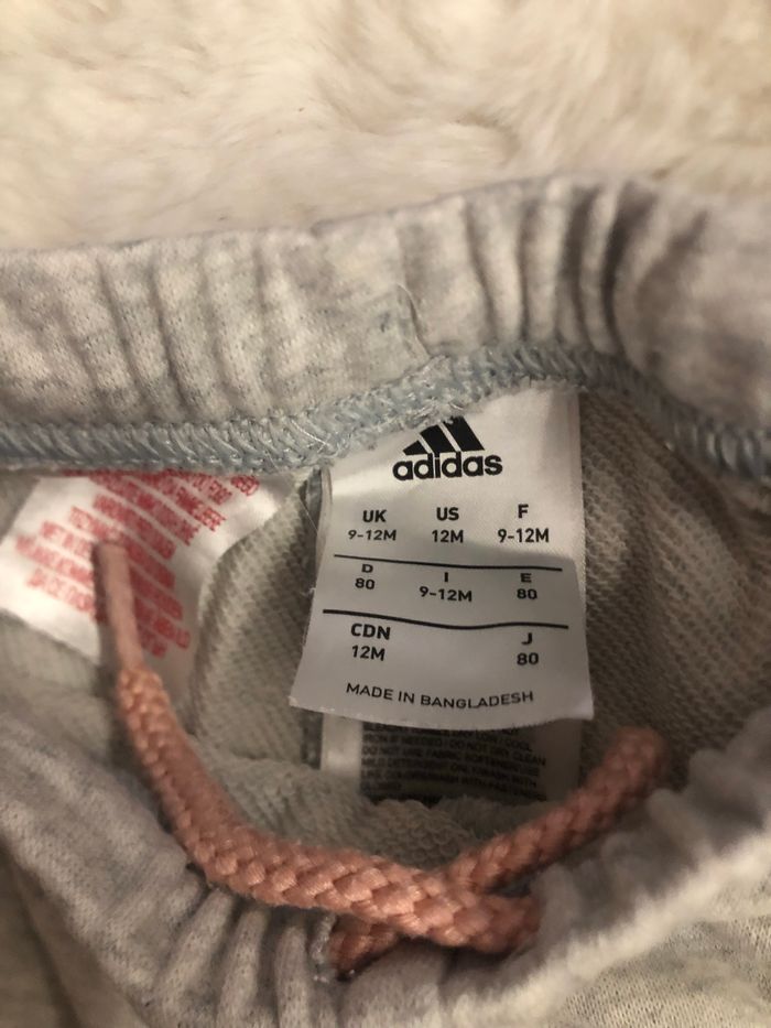 Jogging Adidas 12 mois - photo numéro 2