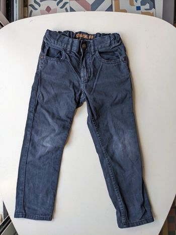 Pantalon 3-4 ans + pantalon gratuit