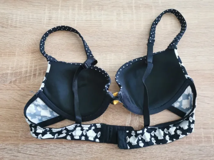 Soutien gorge noir et blanc - photo numéro 2