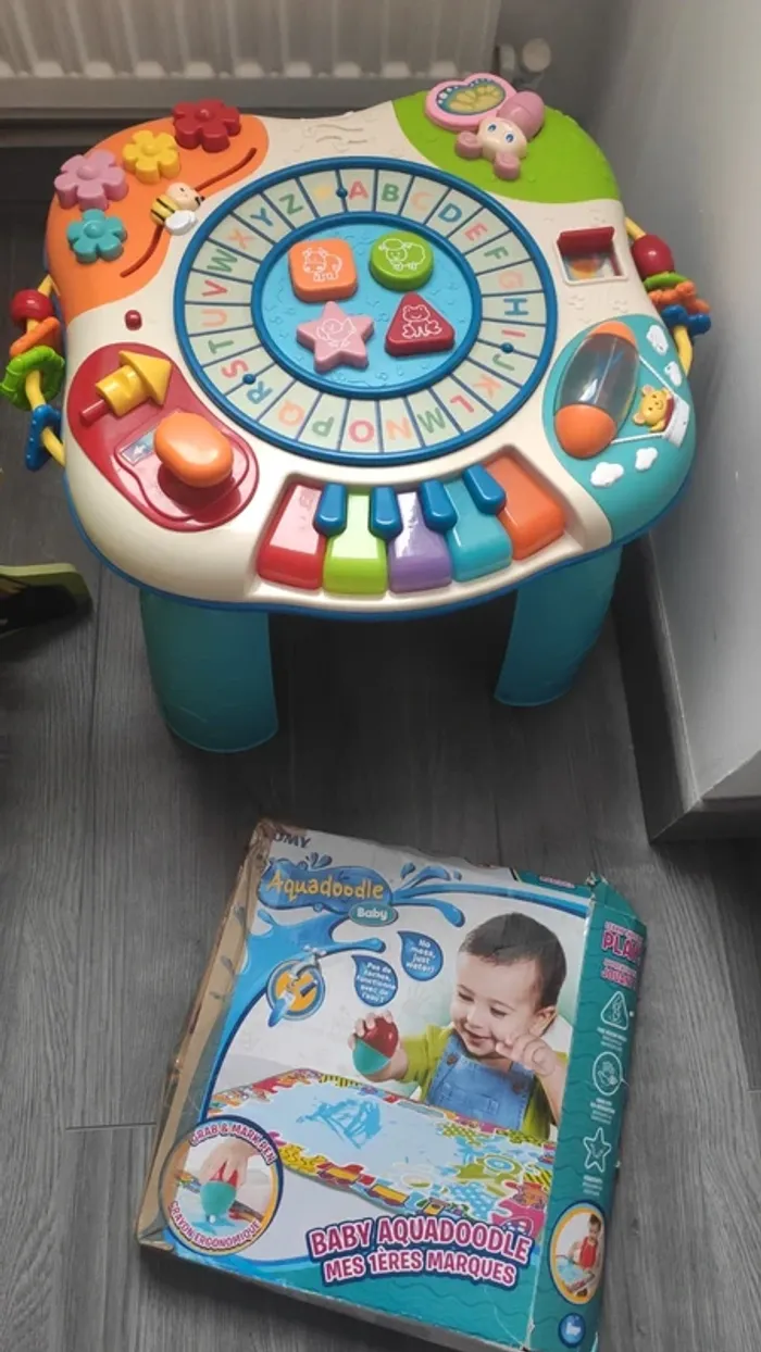 Lot 11 jeux / jouets éveil bébé - photo numéro 2